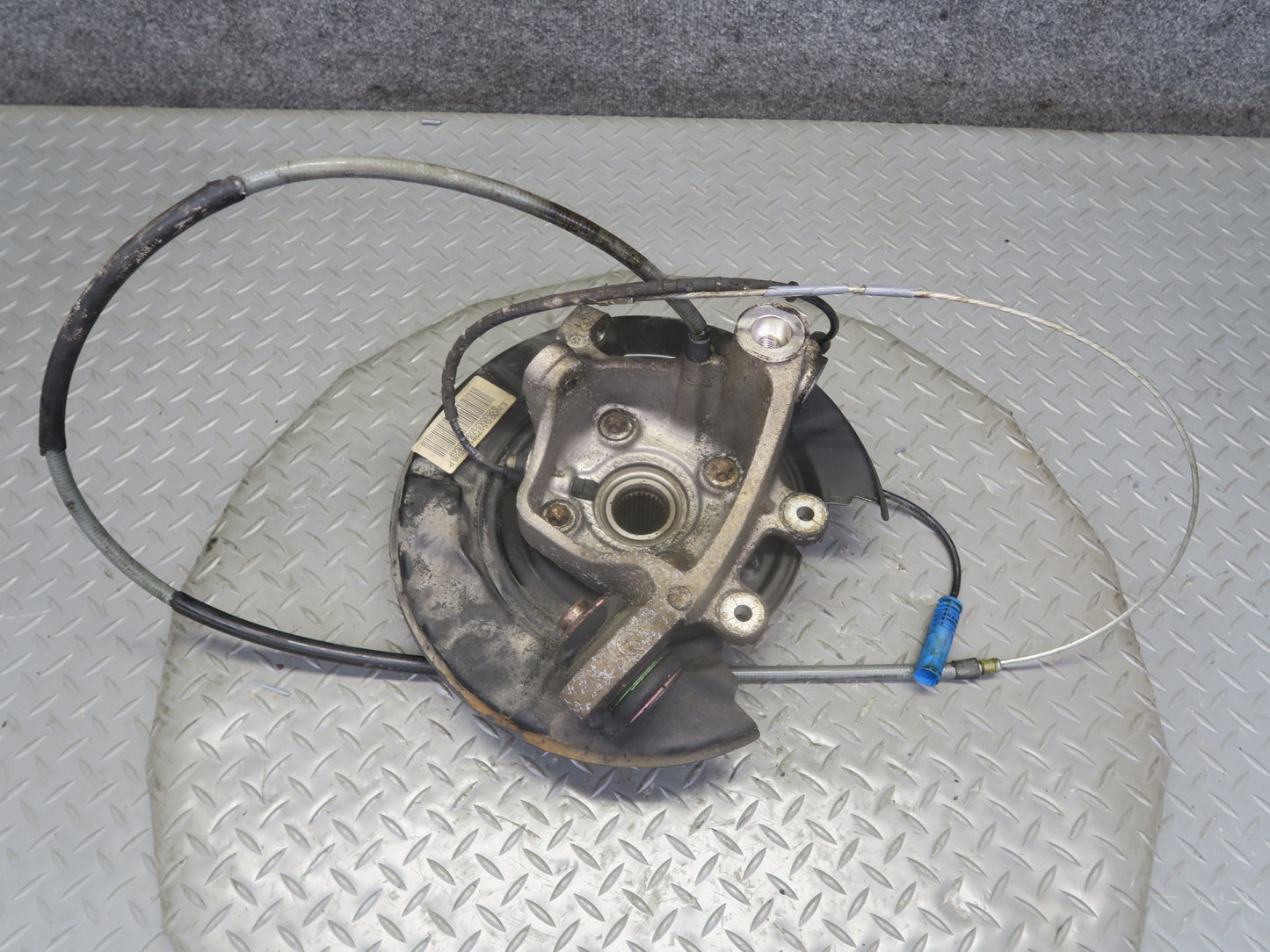 02-03 BMW E39 540ia Sedan RWD Rear Right Spindle Knuckle Wheel Hub Bearing OEM