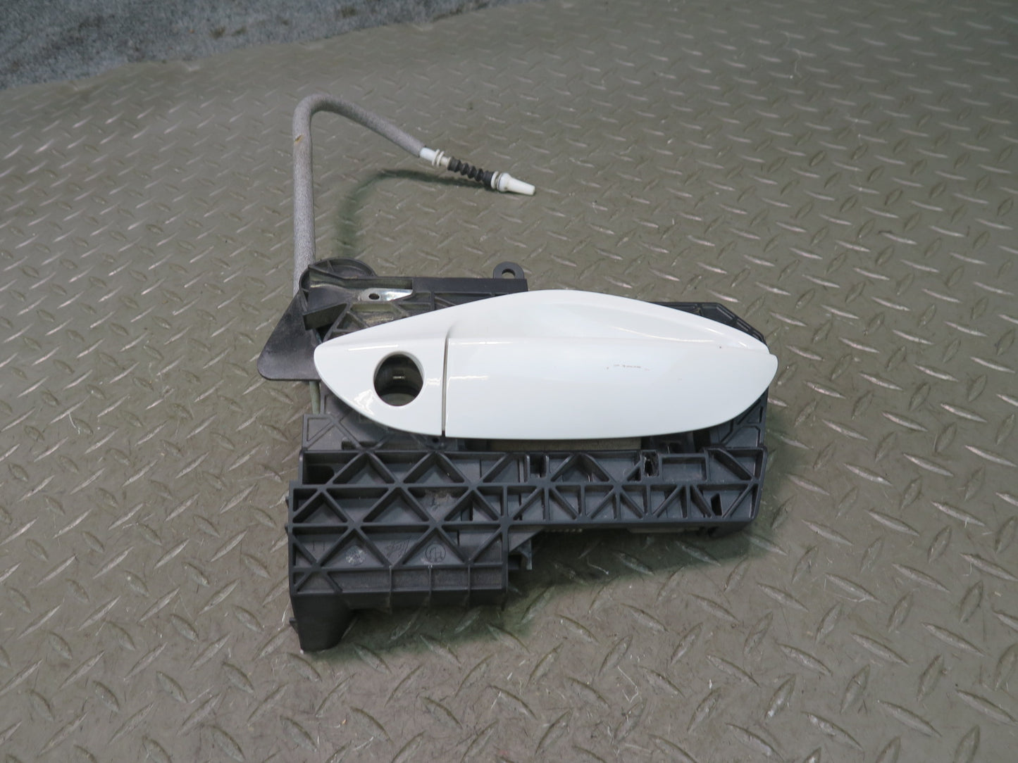 09-16 BMW E89 Z4 Left Driver Door Exterior Handle White OEM