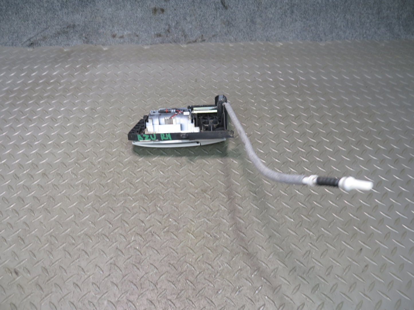 09-16 BMW E89 Z4 Right Passenger Door Exterior Handle White OEM