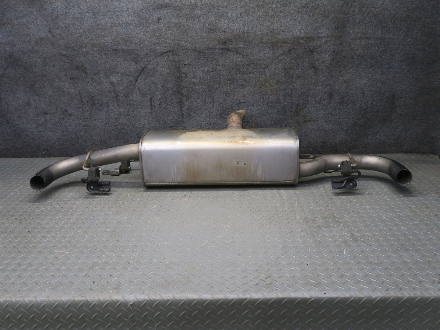 2017-2023 Alfa Romeo Stelvio Q4 2.0L Rear Exhaust Muffler Assembly