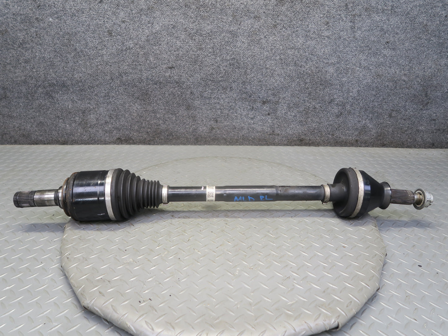 17-20 Maserati Levante M161 3.0L AWD Rear Left or Right Axle Shaft 6700320360
