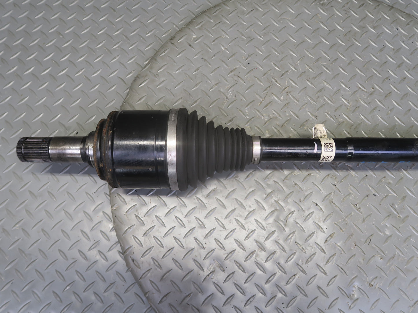 17-20 Maserati Levante M161 3.0L AWD Rear Left or Right Axle Shaft 6700320360