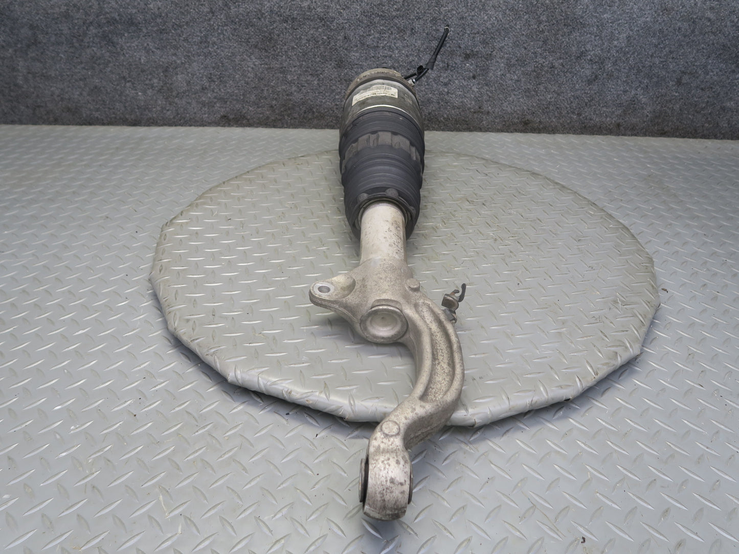 2017-2020 Maserati Levante M161 AWD Front Left Air Strut Shock Absorber 94k