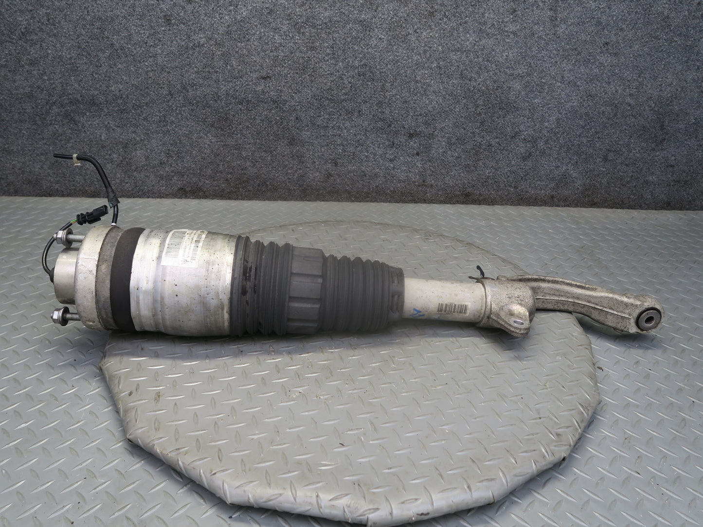 2017-2020 Maserati Levante M161 AWD Front Left Air Strut Shock Absorber 94k