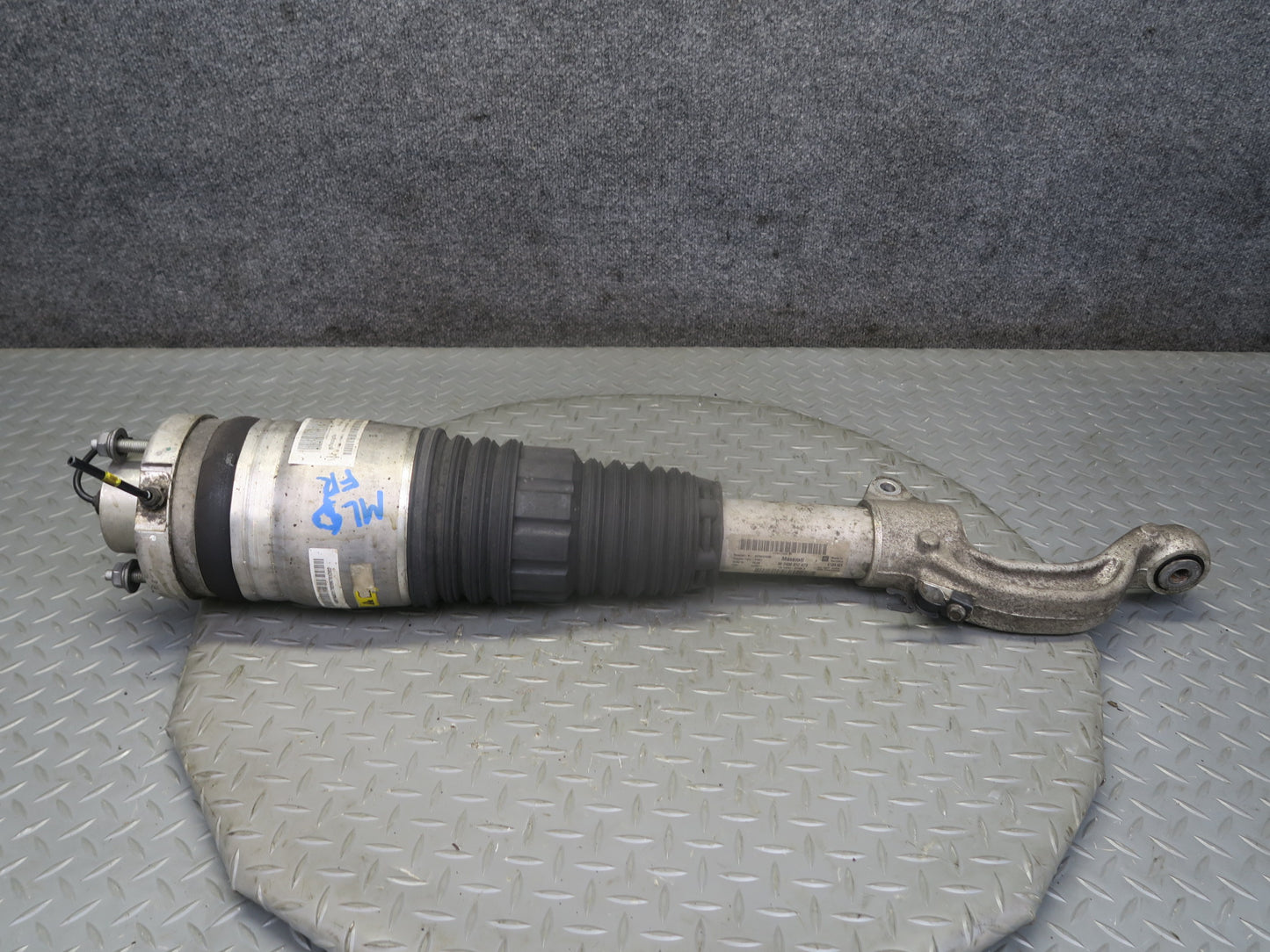 2017-2020 Maserati Levante M161 AWD Front Right Air Strut Shock Absorber 94k