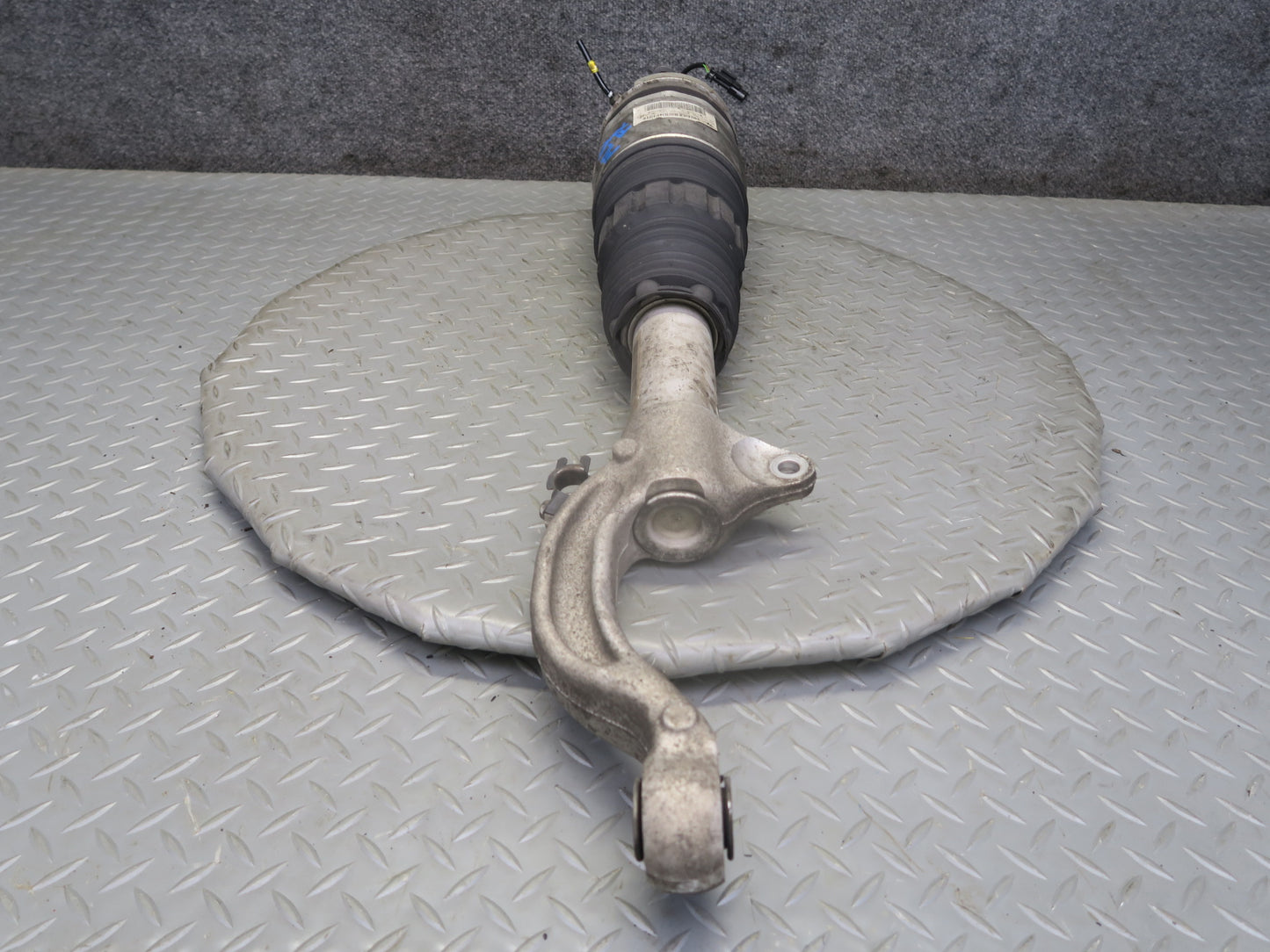 2017-2020 Maserati Levante M161 AWD Front Right Air Strut Shock Absorber 94k