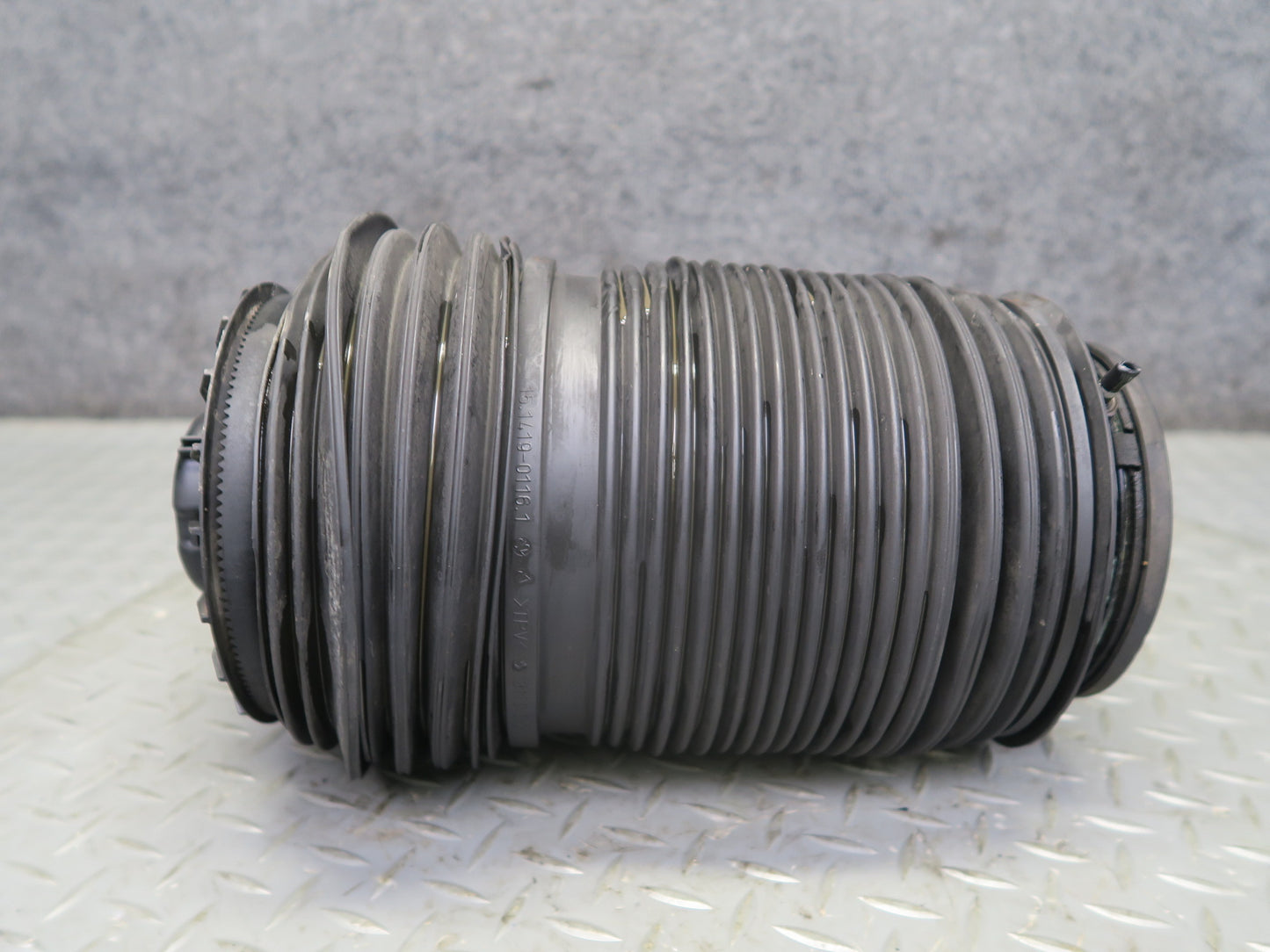 2017-2020 Maserati Levante M161 Rear Left or Right Air Shock Strut Spring