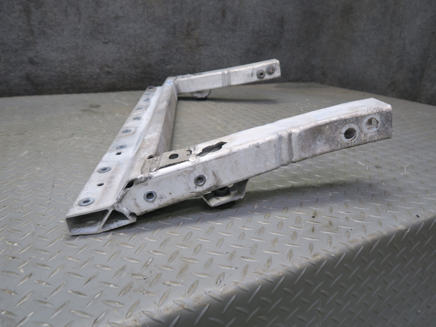 2017-2020 Maserati Levante M161 Front Subframe Extension Brace Bar Bracket
