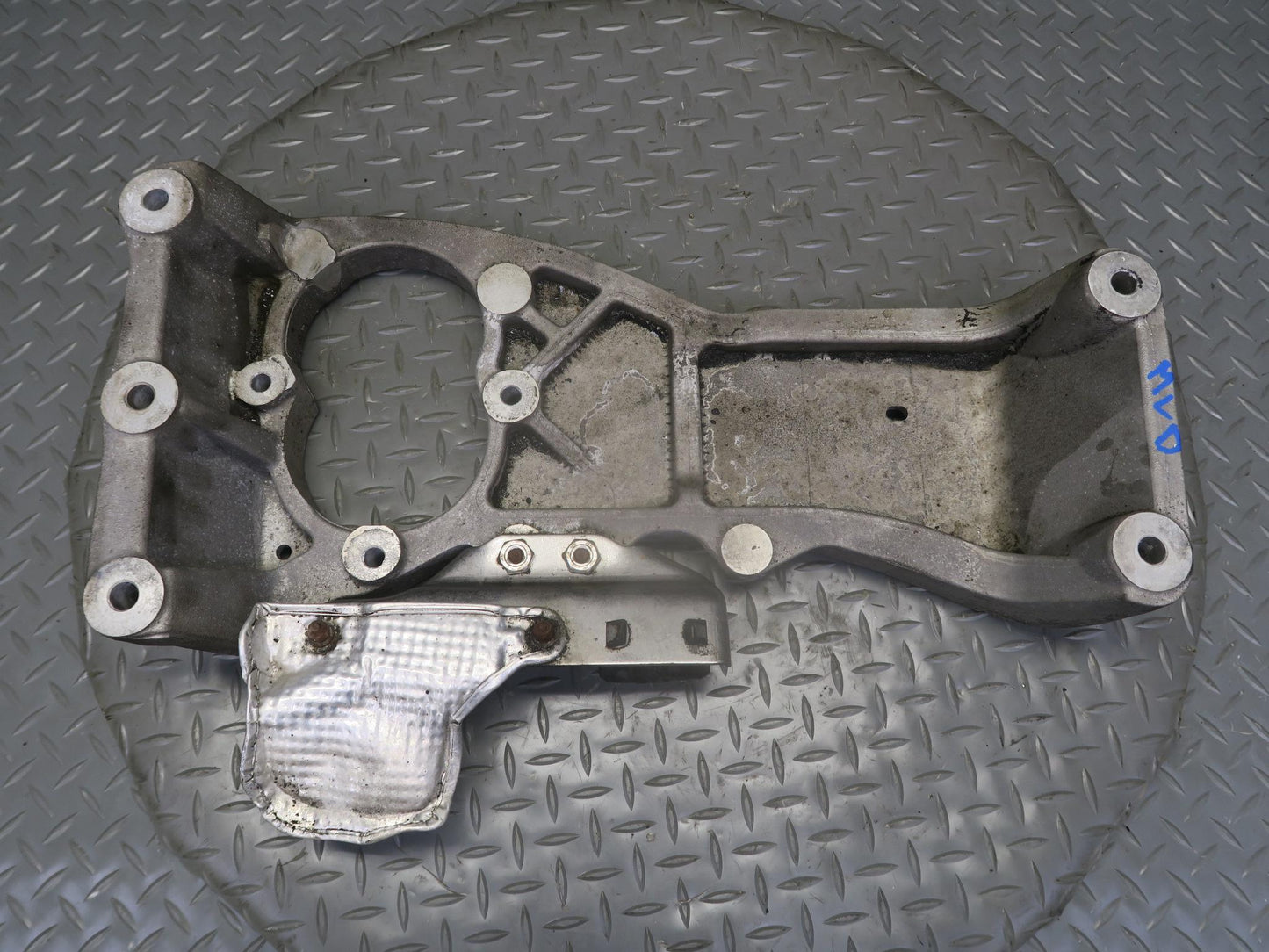 2017-2020 Maserati Levante M161 Automatic Transmission Mount Bracket Support