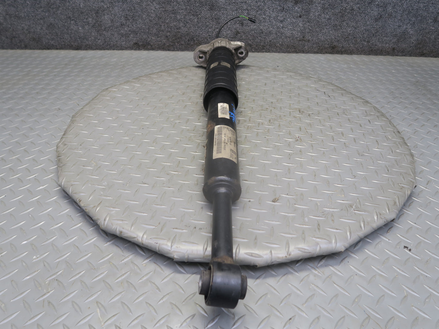 2017-2020 Maserati Levante M161 AWD Rear Right Air Strut Shock Absorber