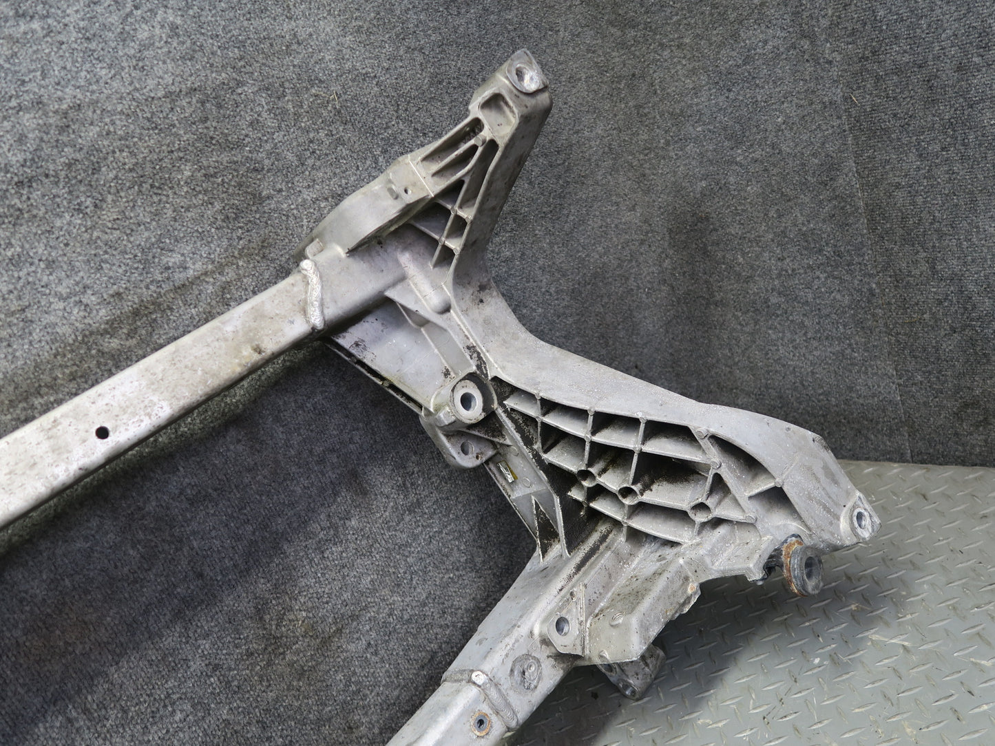 17-20 Maserati Levante M161 3.0L AWD Front Suspension Crossmember Carrier Cradle