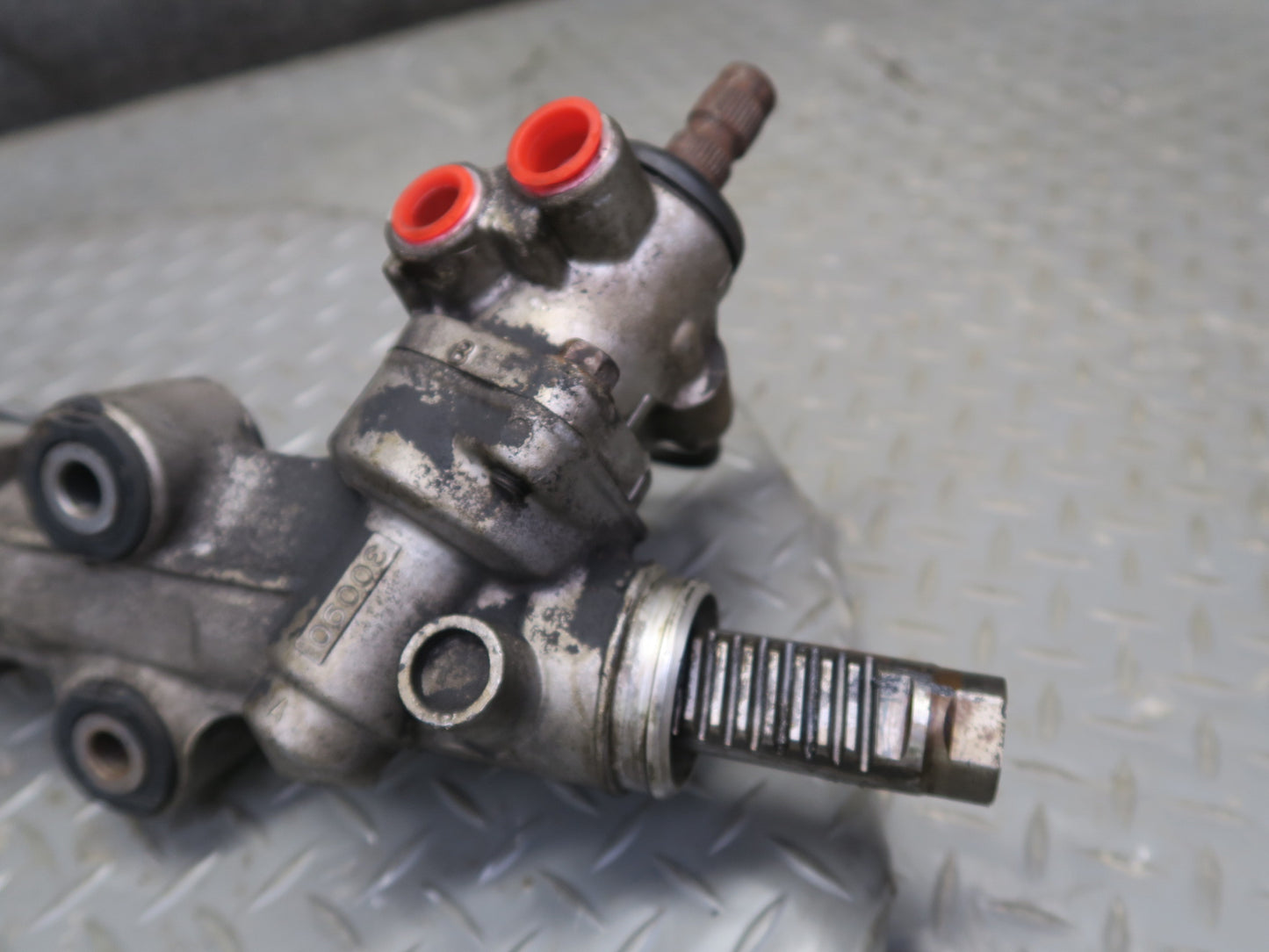 98-02 Lexus JZS160 GS300 GS400 GS430 Power Steering Rack & Pinion OEM