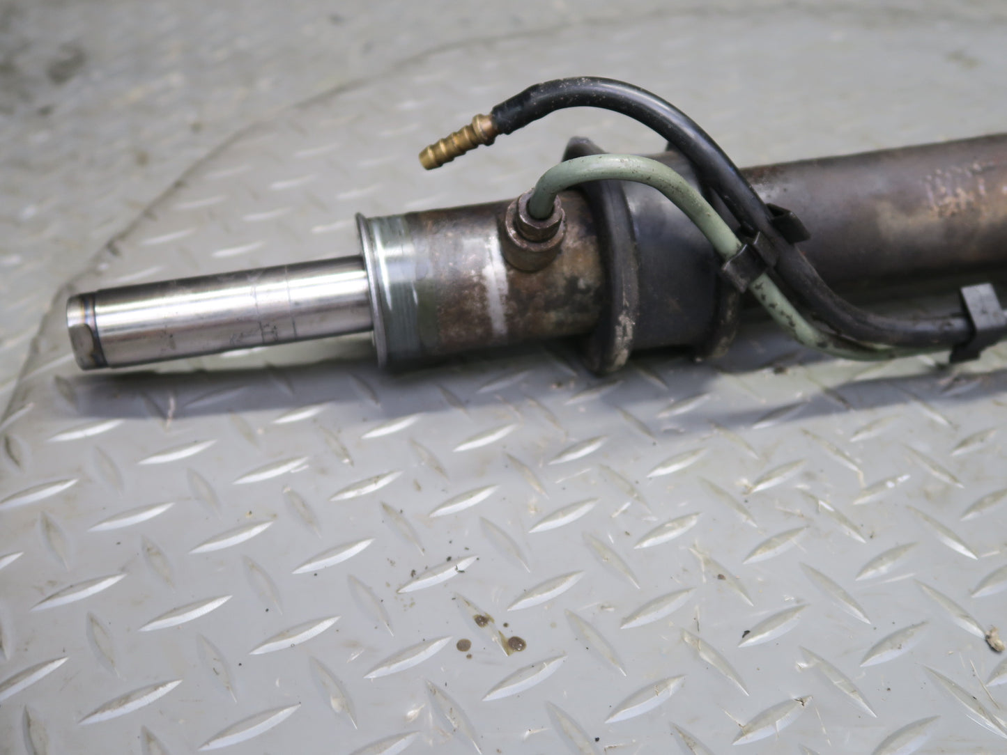 87-89 Nissan Z31 300ZX NON Turbo Power Steering Rack & Pinion OEM