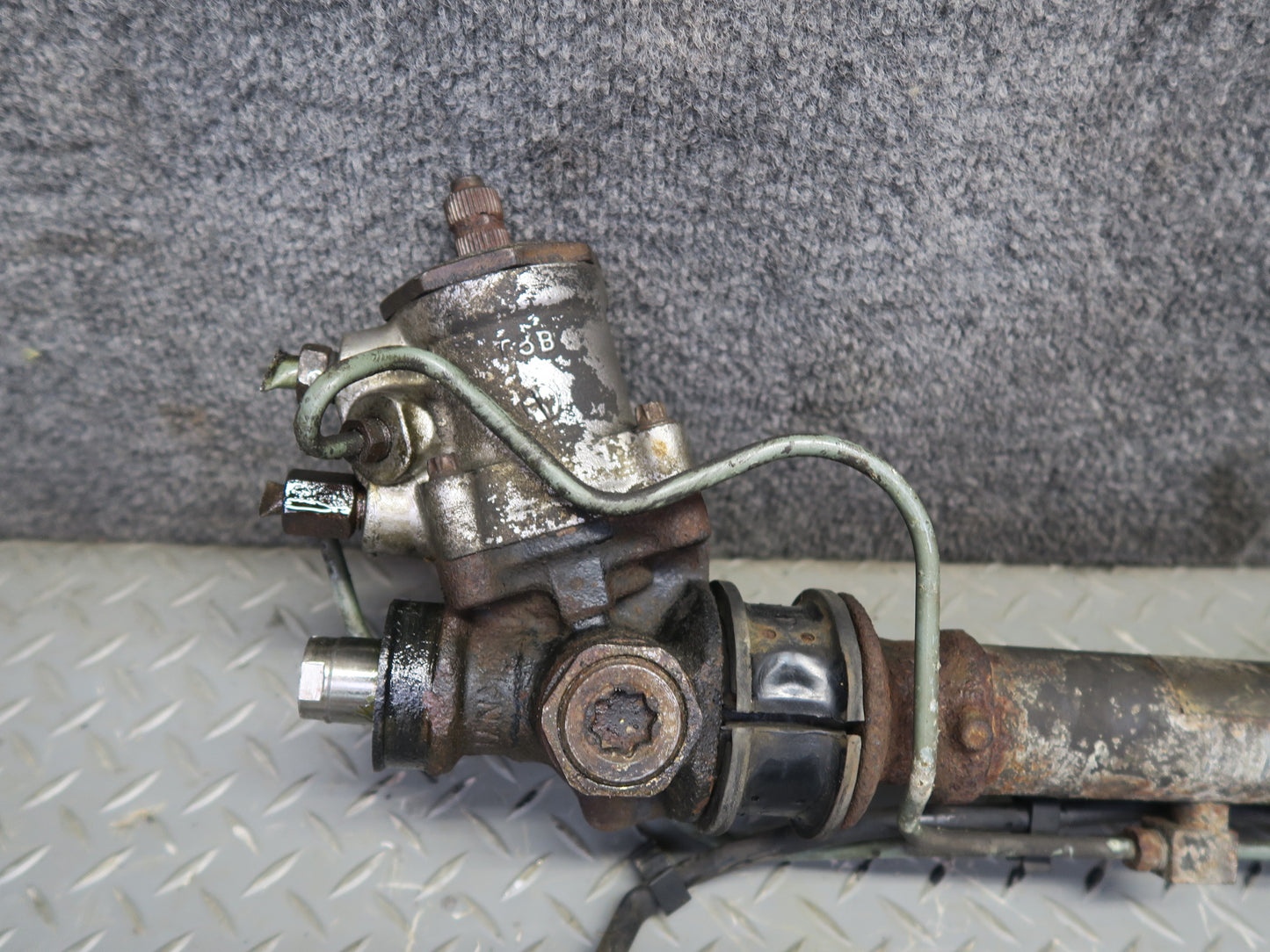 87-89 Nissan Z31 300ZX NON Turbo Power Steering Rack & Pinion OEM