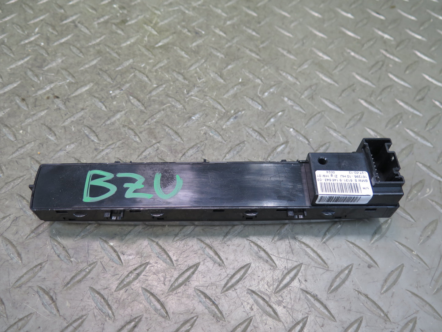 09-16 BMW E89 Z4 Convertible TOP Roof Heated Seat Switch Panel 9146643 OEM