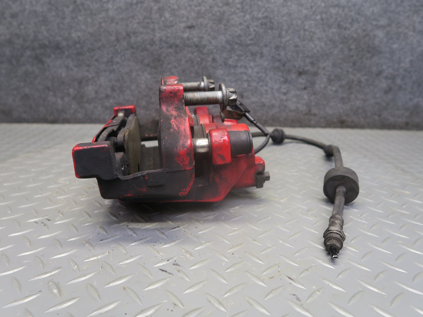 2017-2020 Maserati Levante M161 3.0L AWD Front Left & Right Brake Caliper Set