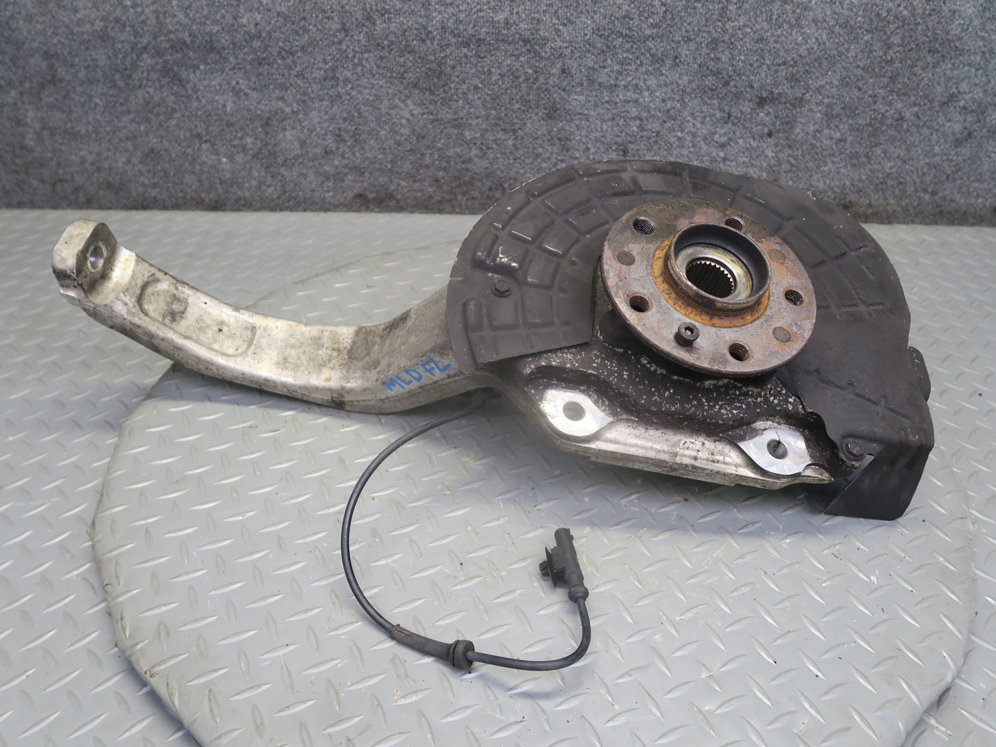 17-20 Maserati Levante M161 3.0L AWD Front Left Spindle Knuckle Wheel Hub 94K