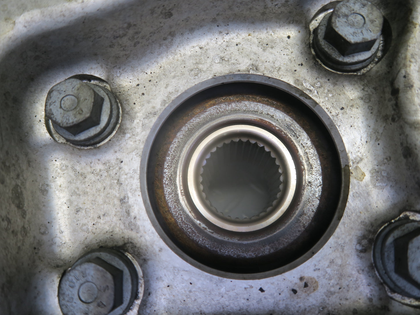 17-20 Maserati Levante M161 3.0L AWD Front Left Spindle Knuckle Wheel Hub 94K