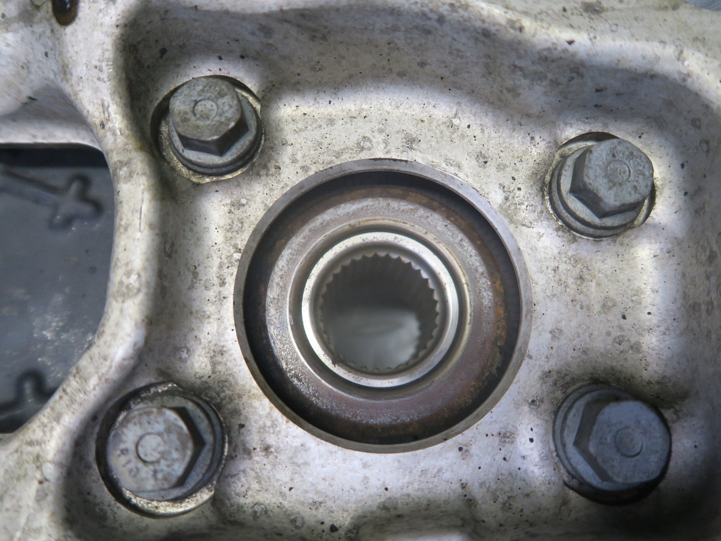 17-20 Maserati Levante M161 3.0L AWD Front Right Spindle Knuckle Wheel Hub 94K