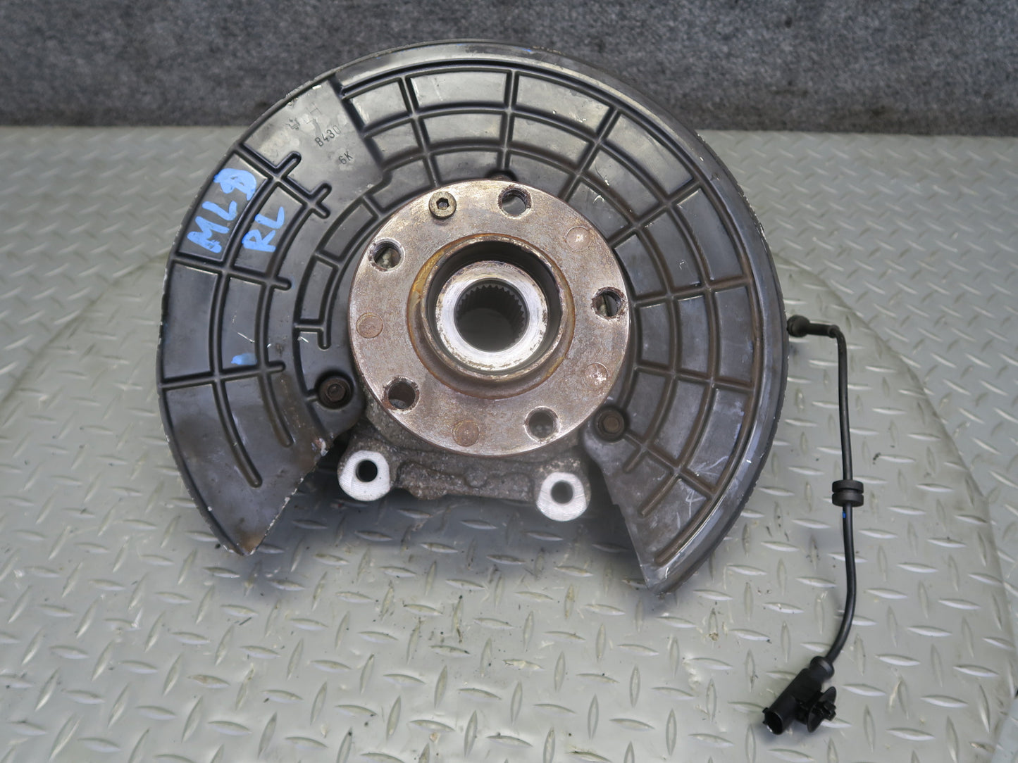 17-20 Maserati Levante M161 AWD Rear Left Spindle Knuckle Wheel Hub Bearing