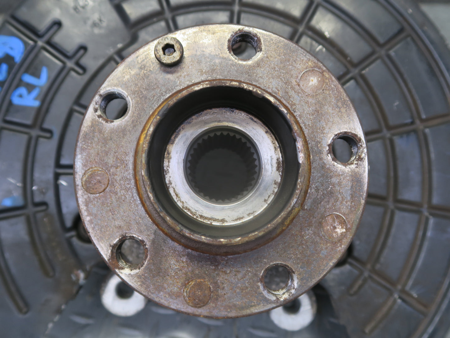 17-20 Maserati Levante M161 AWD Rear Left Spindle Knuckle Wheel Hub Bearing