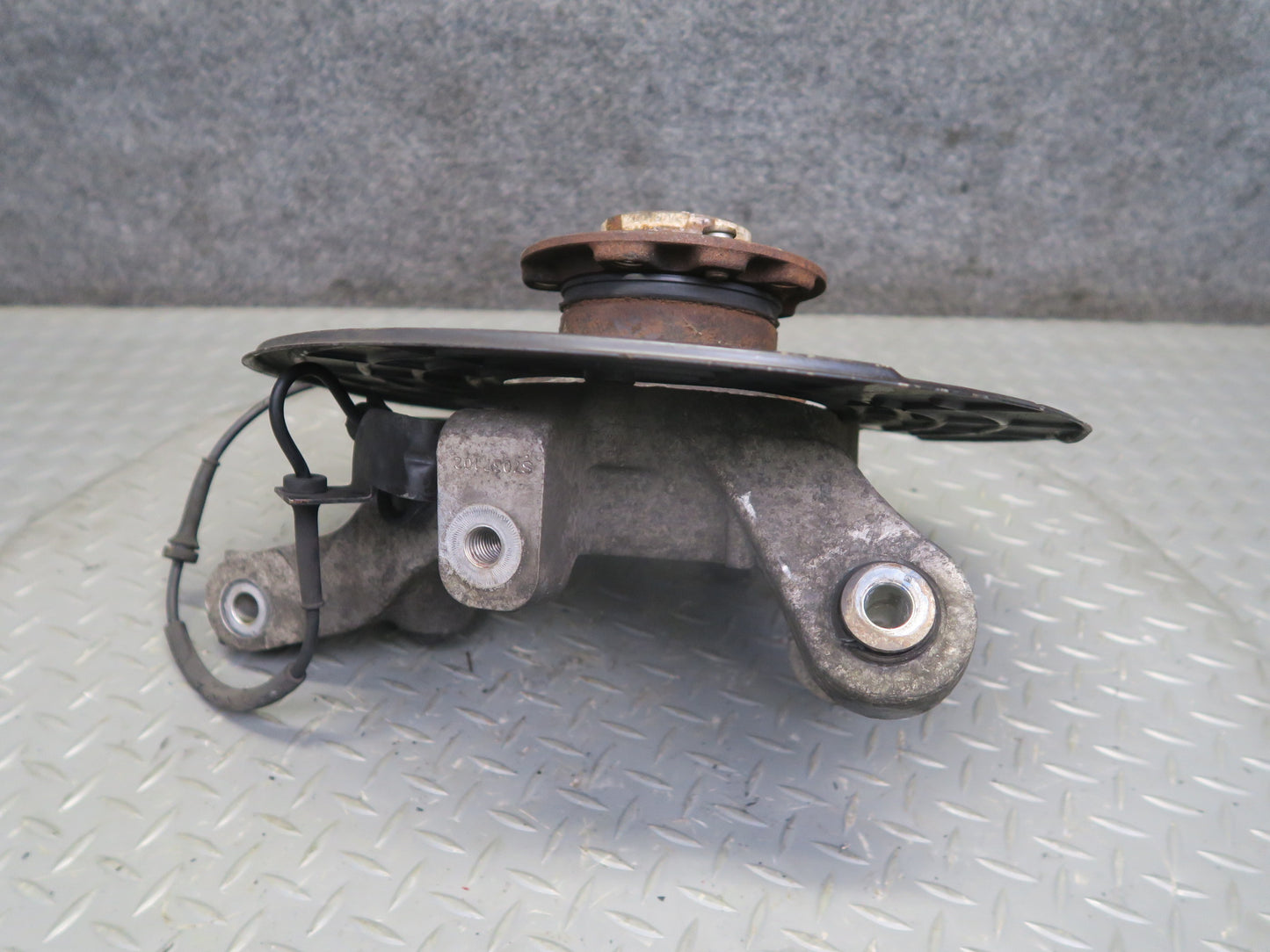 17-20 Maserati Levante M161 AWD Rear Left Spindle Knuckle Wheel Hub Bearing