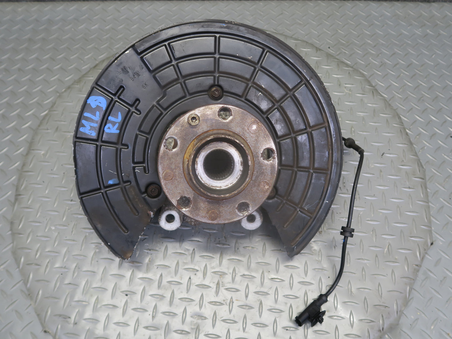 17-20 Maserati Levante M161 AWD Rear Left Spindle Knuckle Wheel Hub Bearing