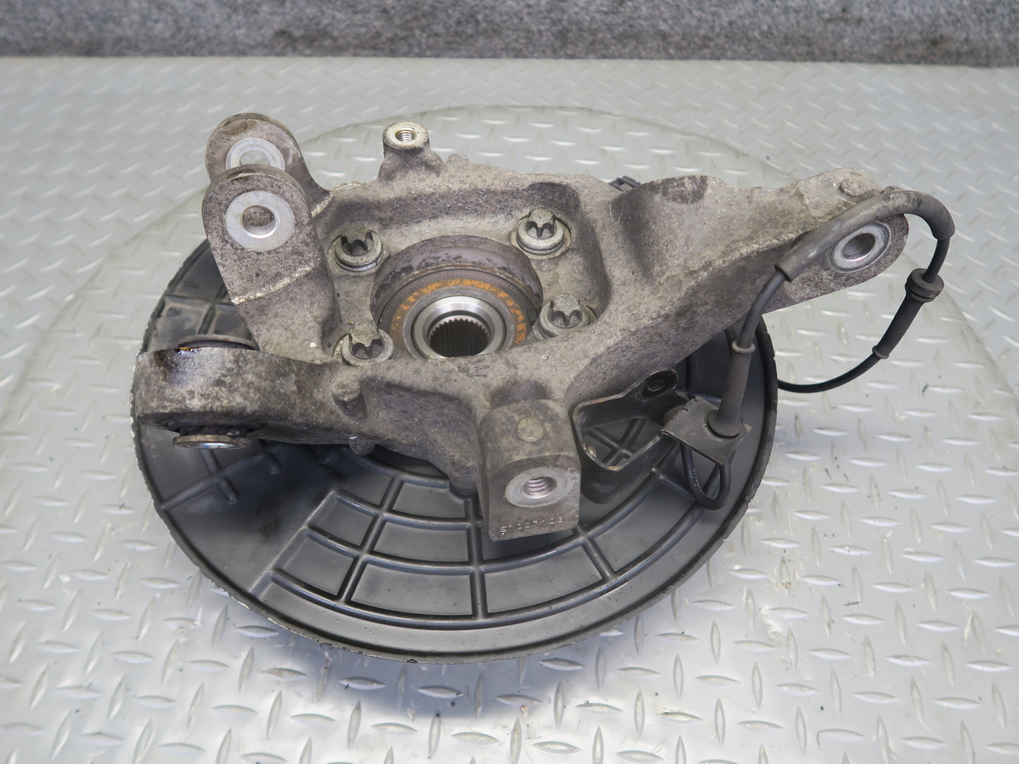 17-20 Maserati Levante M161 AWD Rear Left Spindle Knuckle Wheel Hub Bearing
