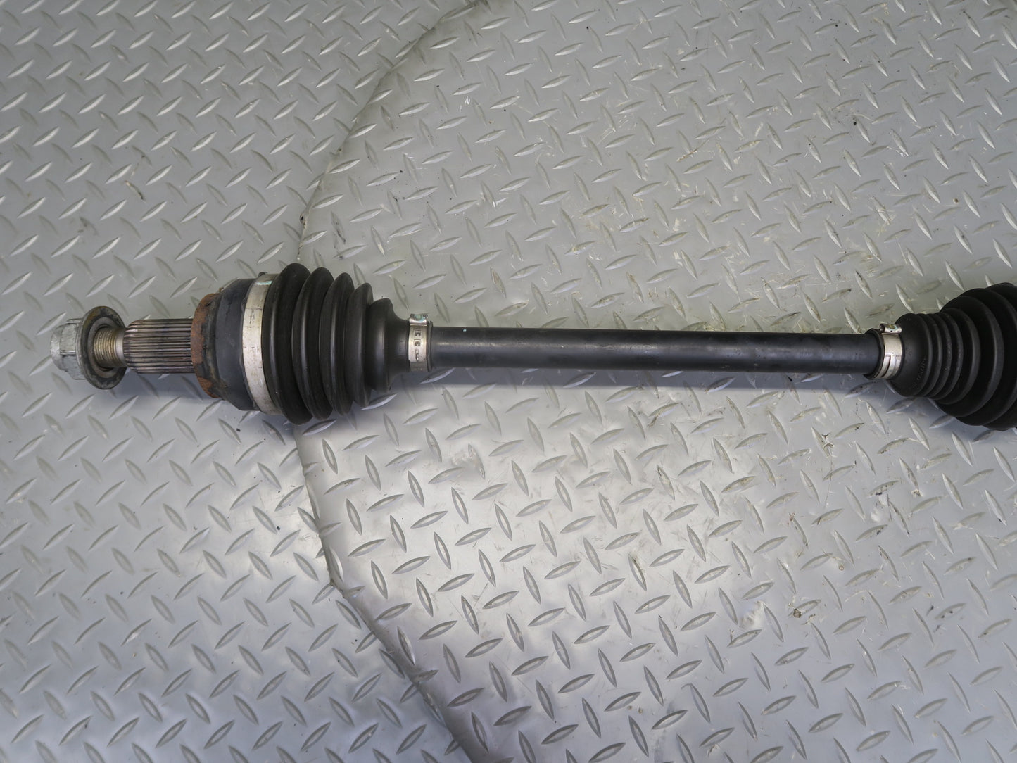 2017-2020 Maserati Levante M161 3.0L AWD Front Left Suspension Axle Shaft