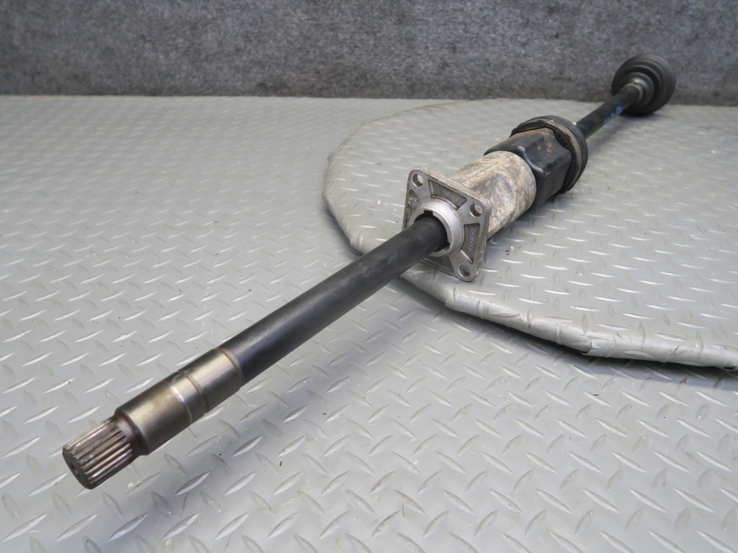 2017-2020 Maserati Levante M161 3.0L AWD Front Left Suspension Axle Shaft