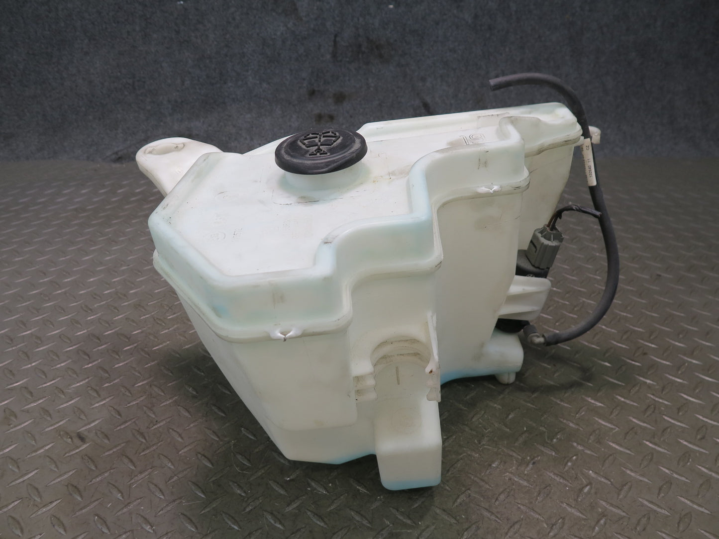 09-16 BMW E89 Z4 Windshield Washer Fluid Reservoir Tank w Pump OEM