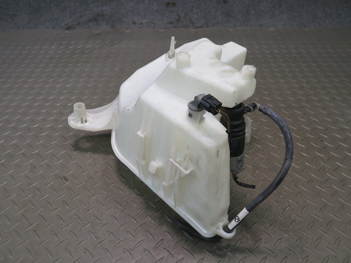 09-16 BMW E89 Z4 Windshield Washer Fluid Reservoir Tank w Pump OEM