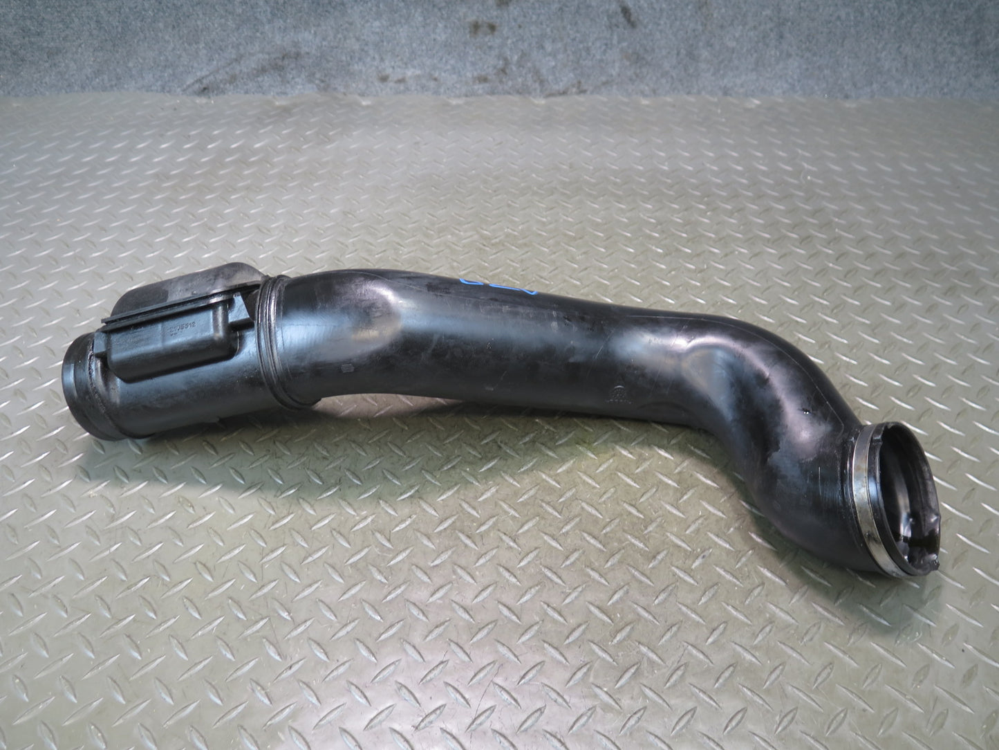 12-16 BMW E89 Z4 28i N20 Air Intake Duct Tube Hose 7613823 OEM