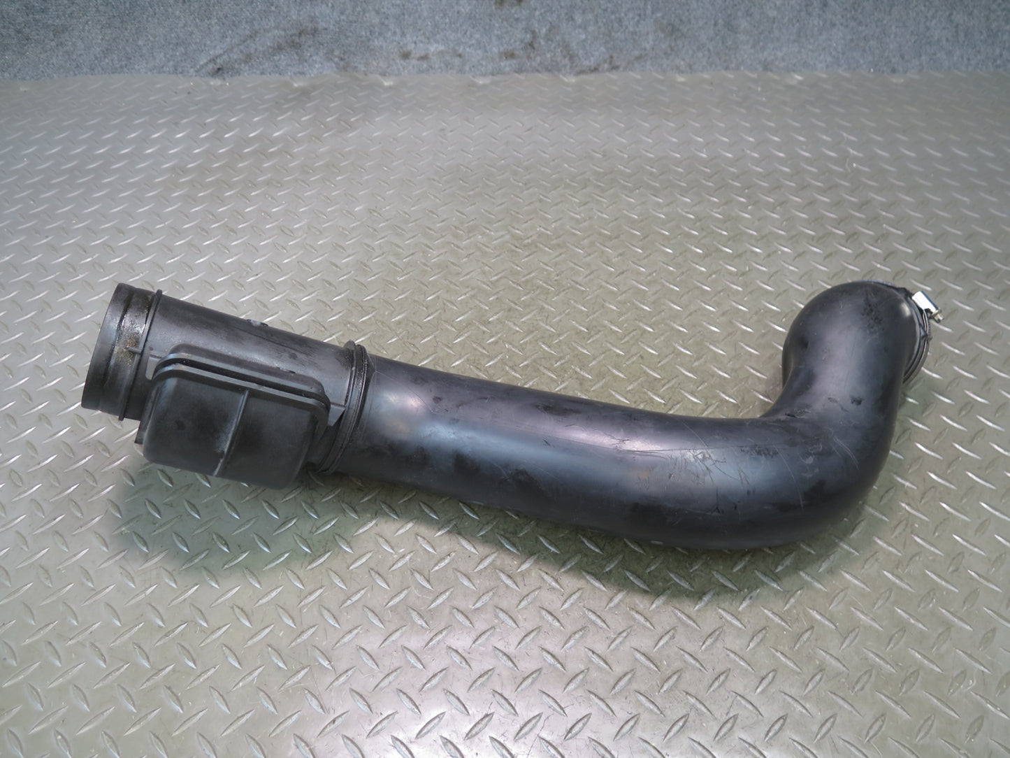 12-16 BMW E89 Z4 28i N20 Air Intake Duct Tube Hose 7613823 OEM