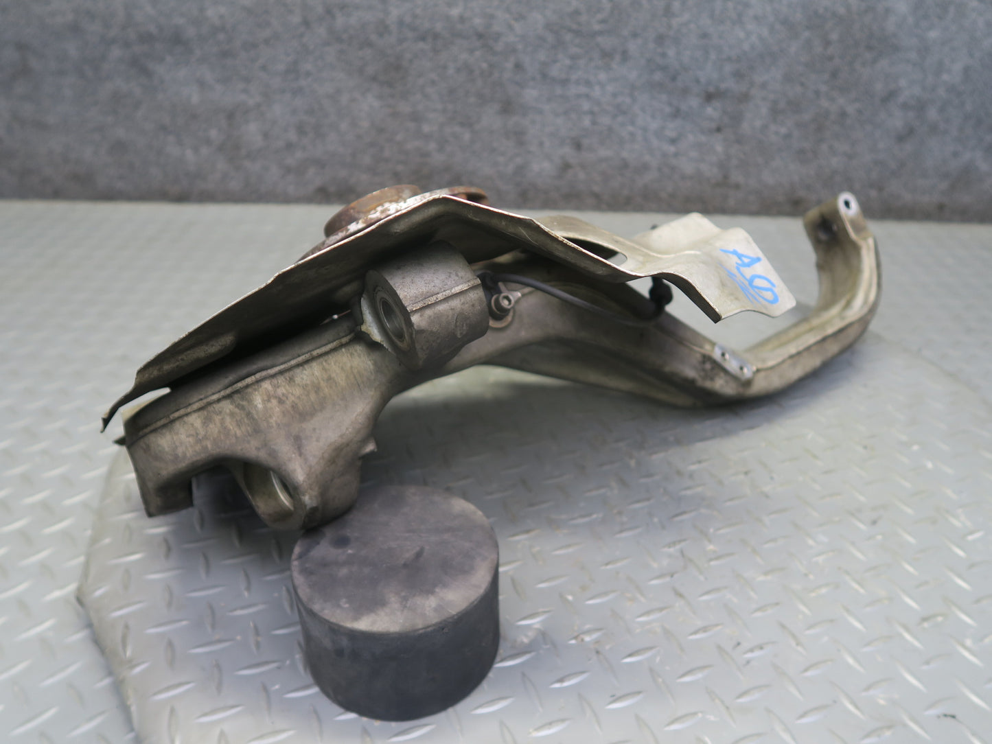 2018-2019 Alfa Romeo Stelvio 2.0L AWD Front Right Spindle Knuckle Wheel Hub