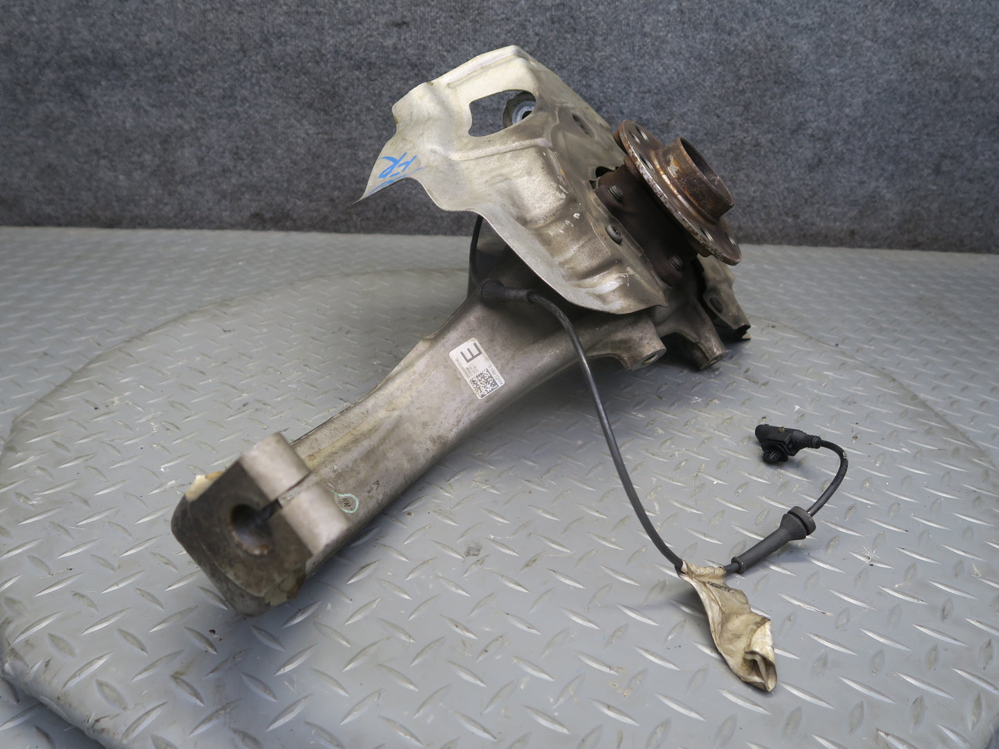 2018-2019 Alfa Romeo Stelvio 2.0L AWD Front Right Spindle Knuckle Wheel Hub
