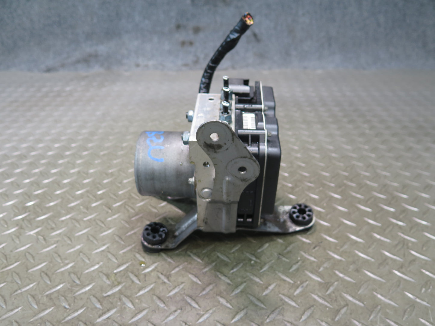 12-16 BMW E89 Z4 28i RWD Anti Lock Brake ABS DSC Pump Module 6850890 OEM