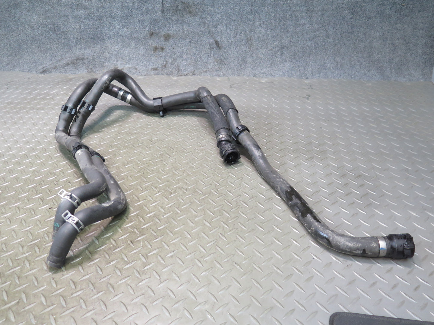 12-16 BMW E89 Z4 28i N20 A/T Engine Radiator Coolant Hose Pipe Line Set OEM