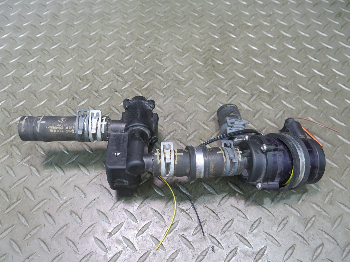 11-14 Porsche Cayenne 958 4.8L Hvac Heater Water Control  Auxiliary Valve Set
