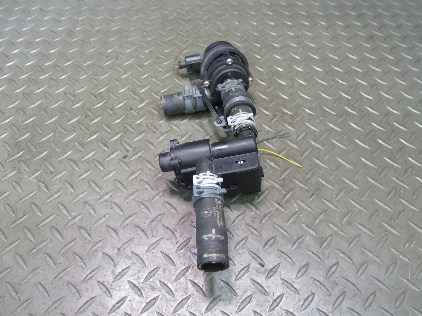 11-14 Porsche Cayenne 958 4.8L Hvac Heater Water Control  Auxiliary Valve Set