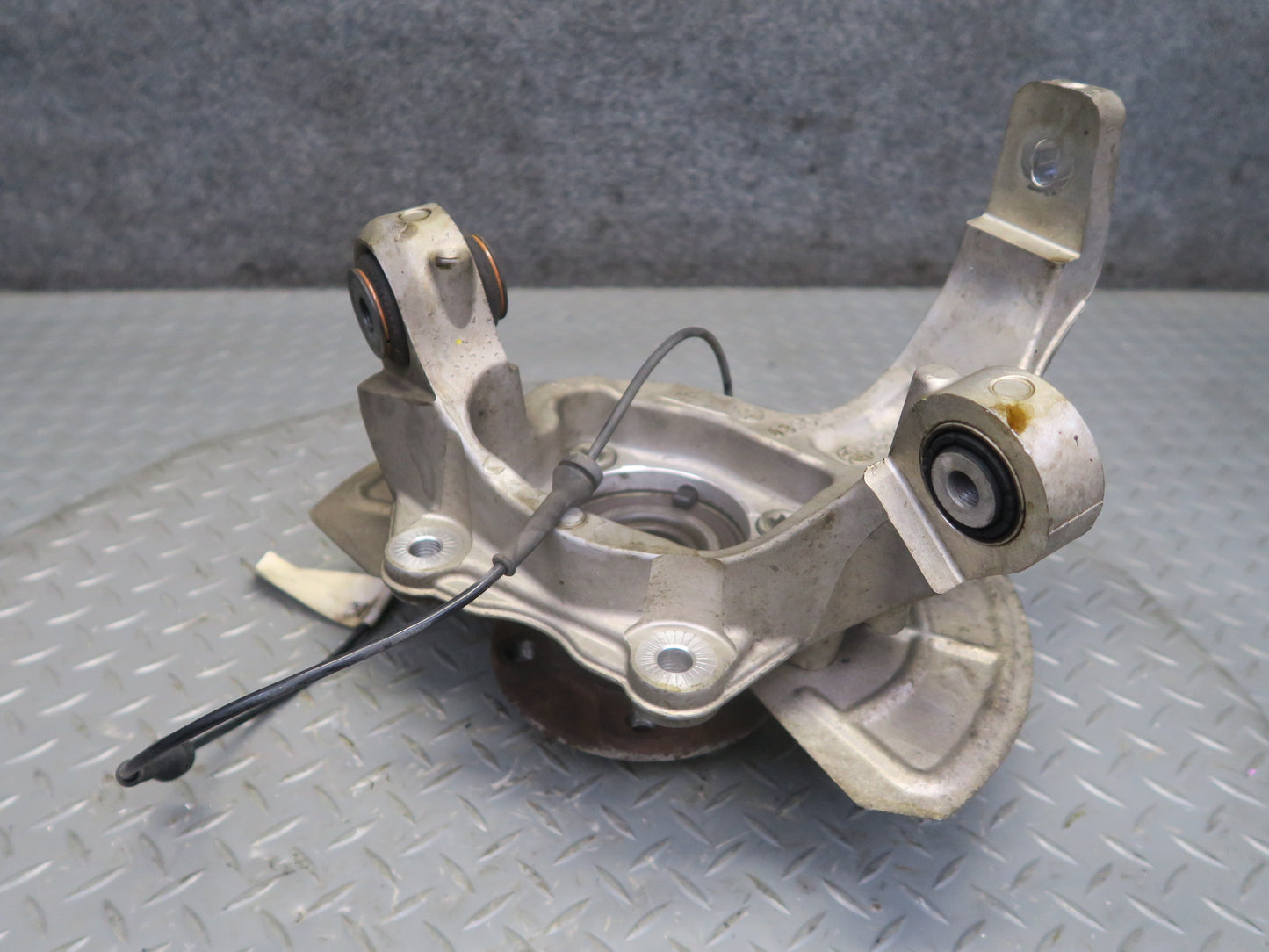 2017-2023 Alfa Romeo Stelvio 2.0L AWD Rear Right Spindle Knuckle Wheel Hub 88K