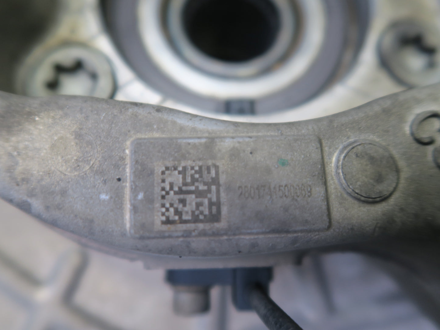 2017-2023 Alfa Romeo Stelvio 2.0L AWD Rear Left Spindle Knuckle Wheel Hub 88K