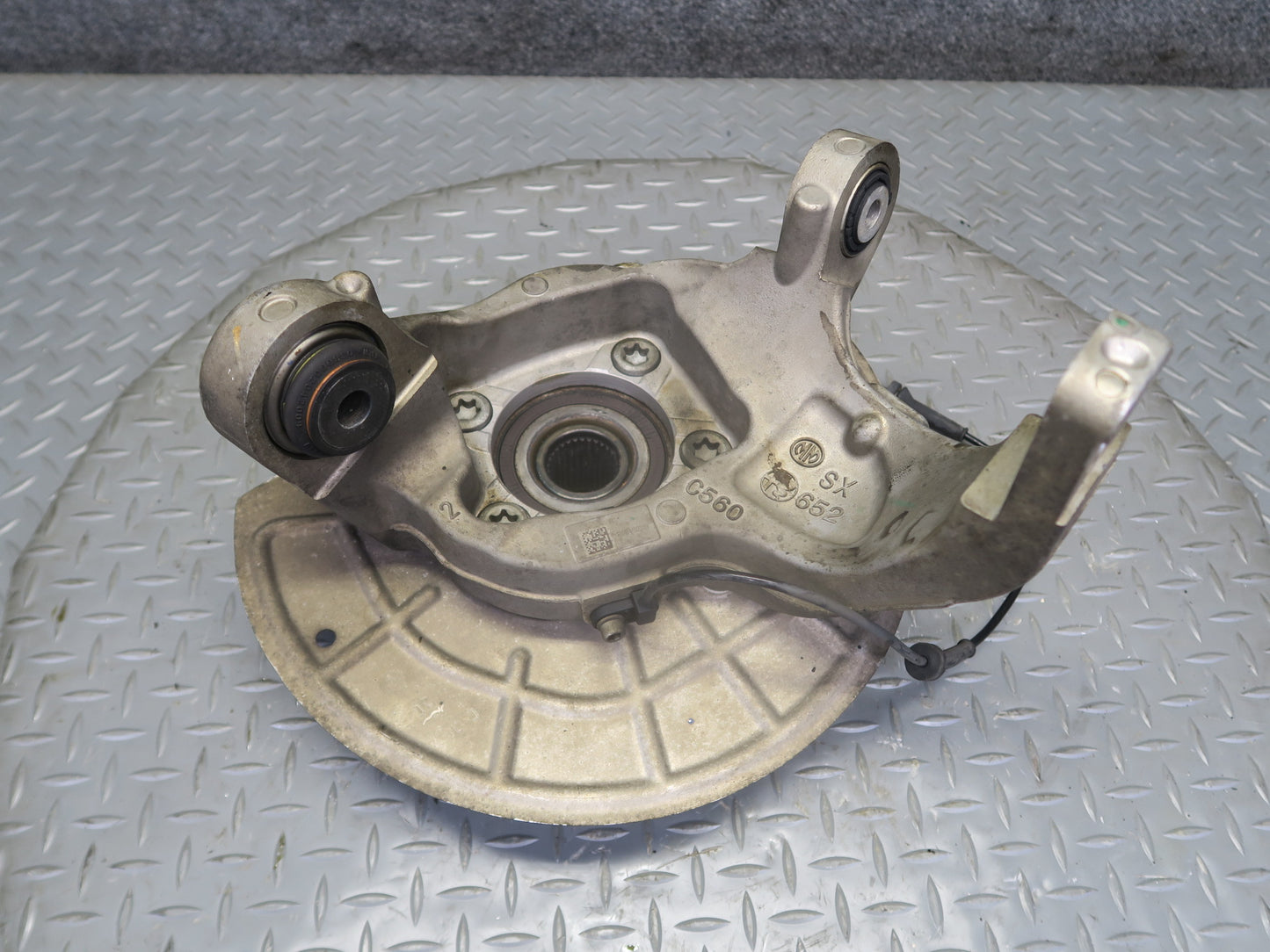 2017-2023 Alfa Romeo Stelvio 2.0L AWD Rear Left Spindle Knuckle Wheel Hub 88K