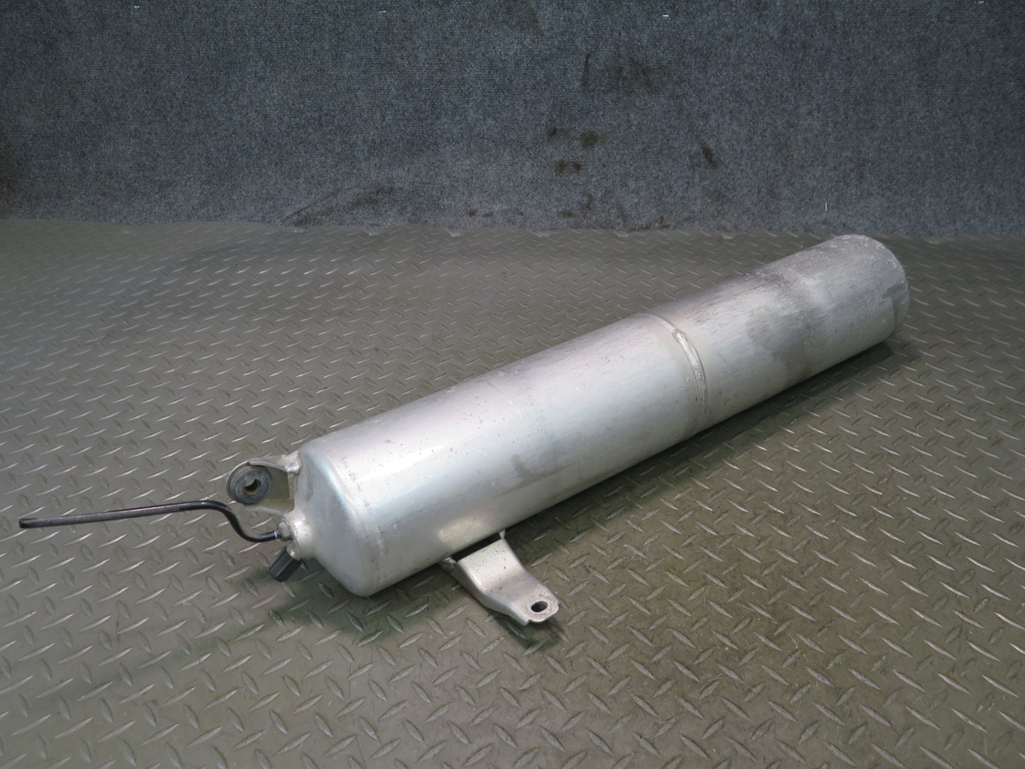 2011-2018 Porsche Cayenne 958 Air Suspension Tank Reservoir 7P0616201A