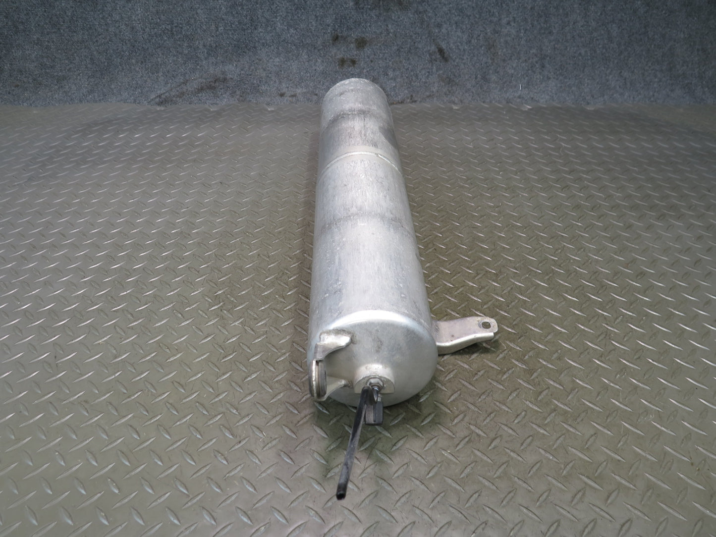 2011-2018 Porsche Cayenne 958 Air Suspension Tank Reservoir 7P0616201A