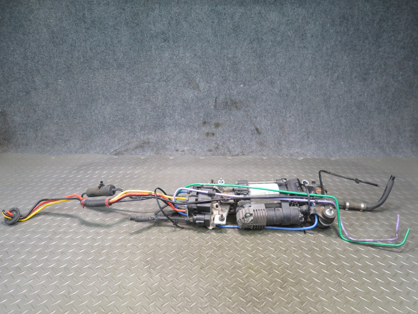 2011-2018 Porsche Cayenne 958 Air Suspension Compressor Pump 7P0616006G