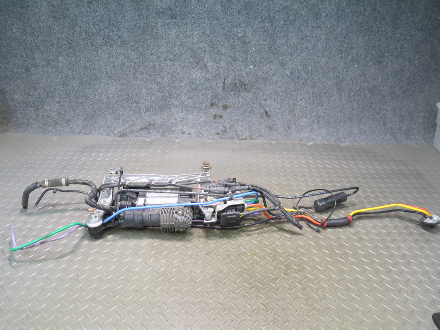 2011-2018 Porsche Cayenne 958 Air Suspension Compressor Pump 7P0616006G