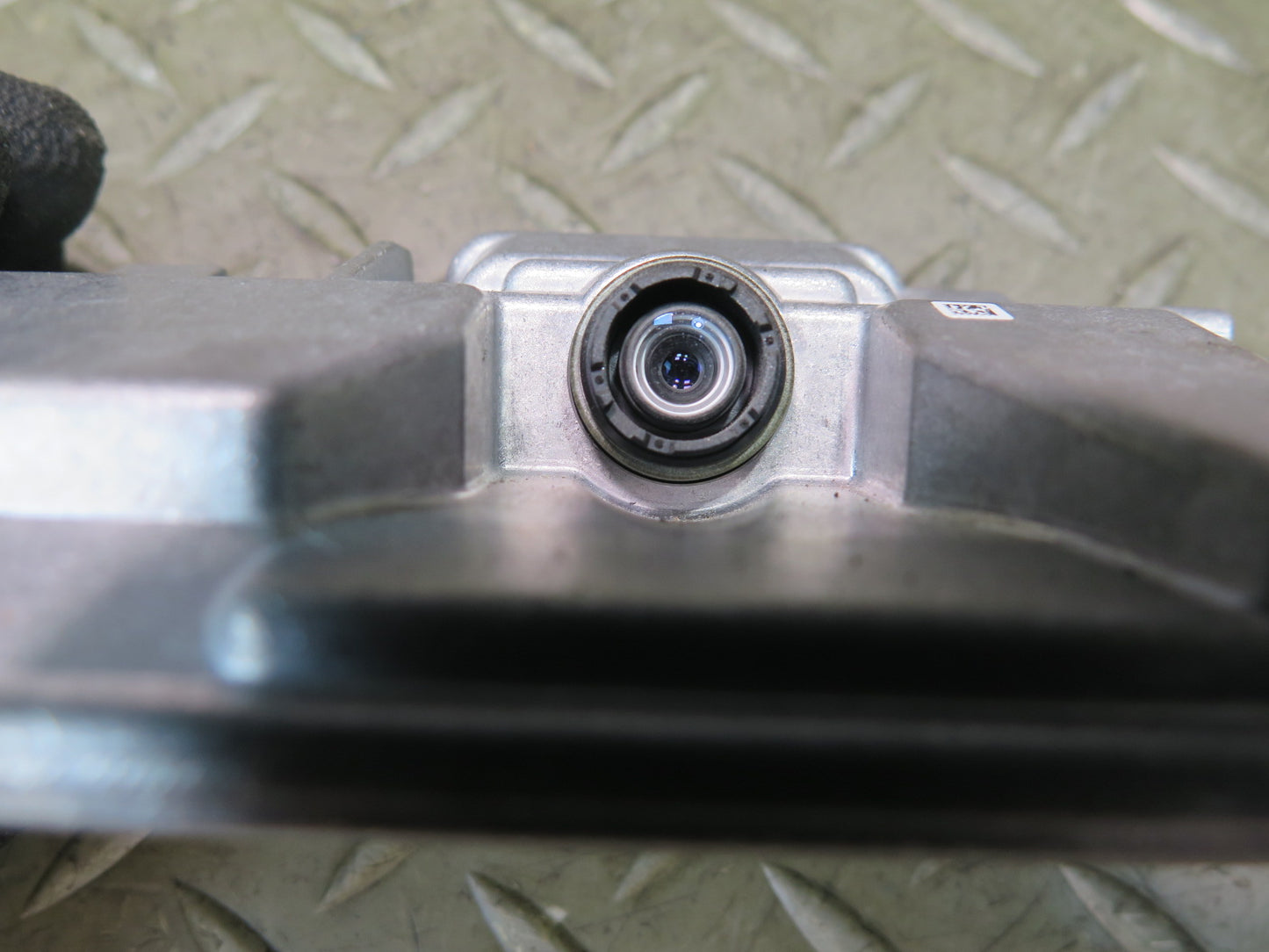 2011-2018 Porsche Cayenne 958 Front Windshield Lane Keep Assist Departure Camera