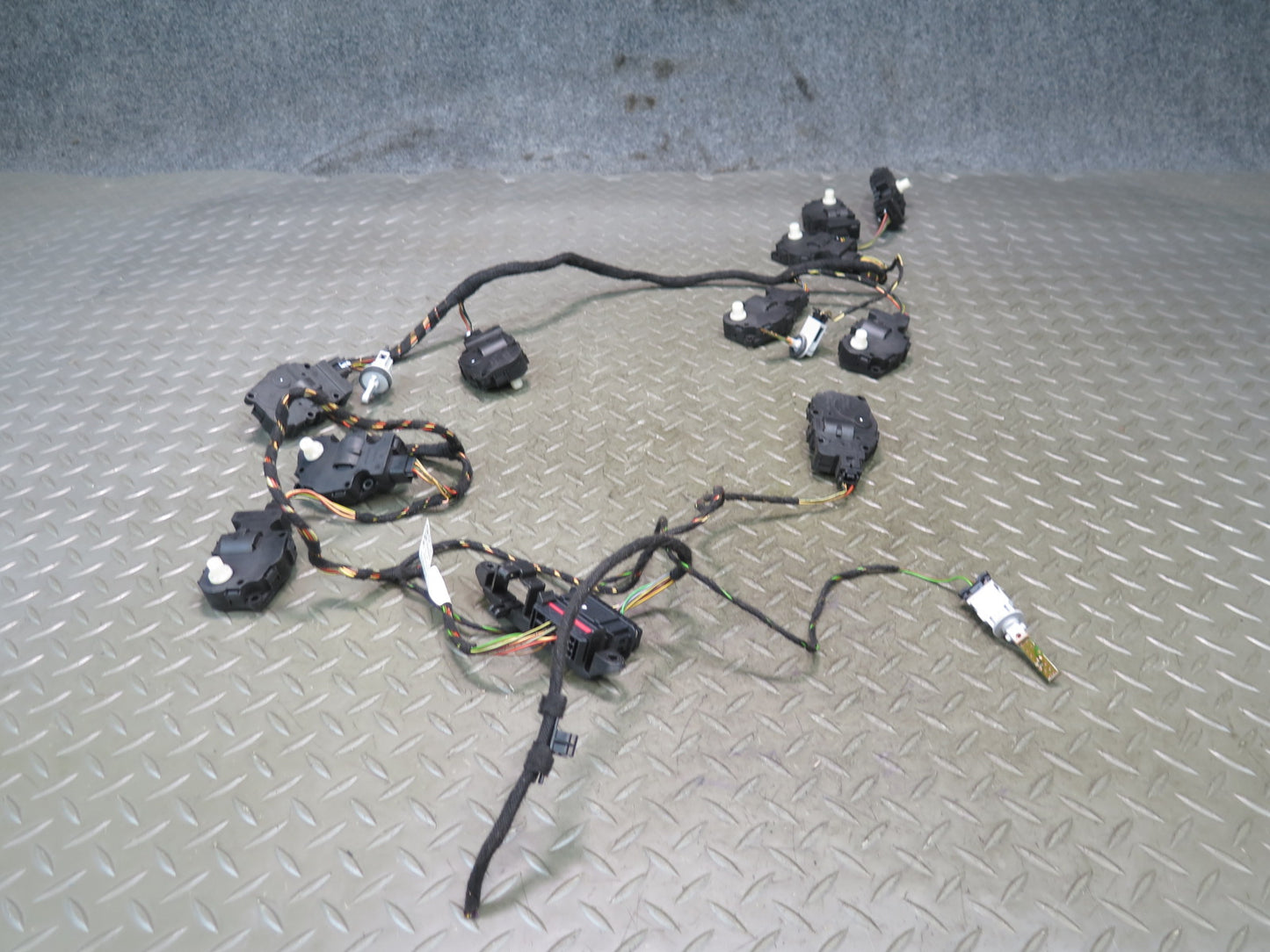 2011-2018 Porsche Cayenne 958 A/C Heater Flap Door Actuator Motor Wiring Set