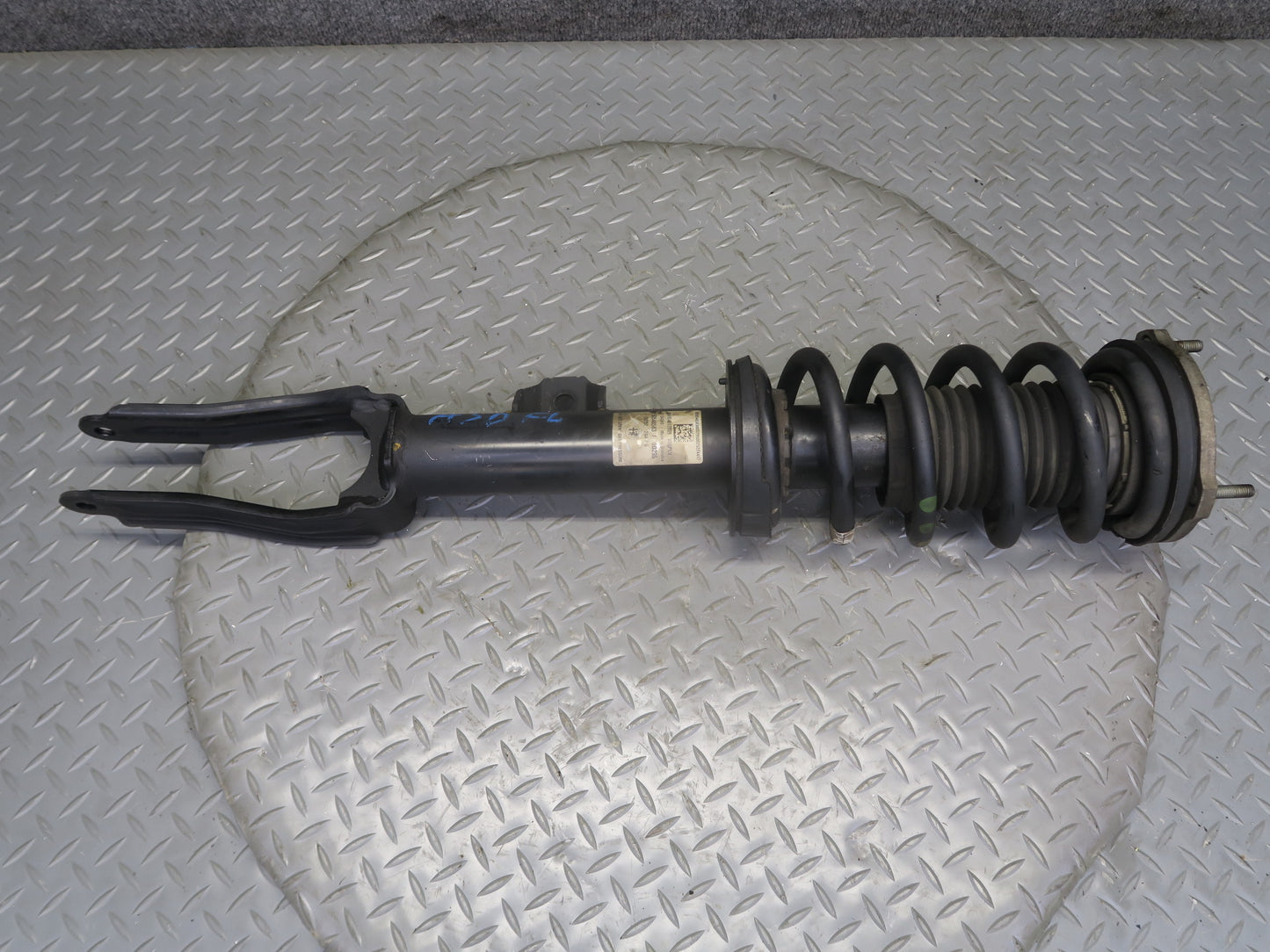 2017-2023 Alfa Romeo Stelvio 2.0L AWD Front Left Right Shock Strut Absorber Set
